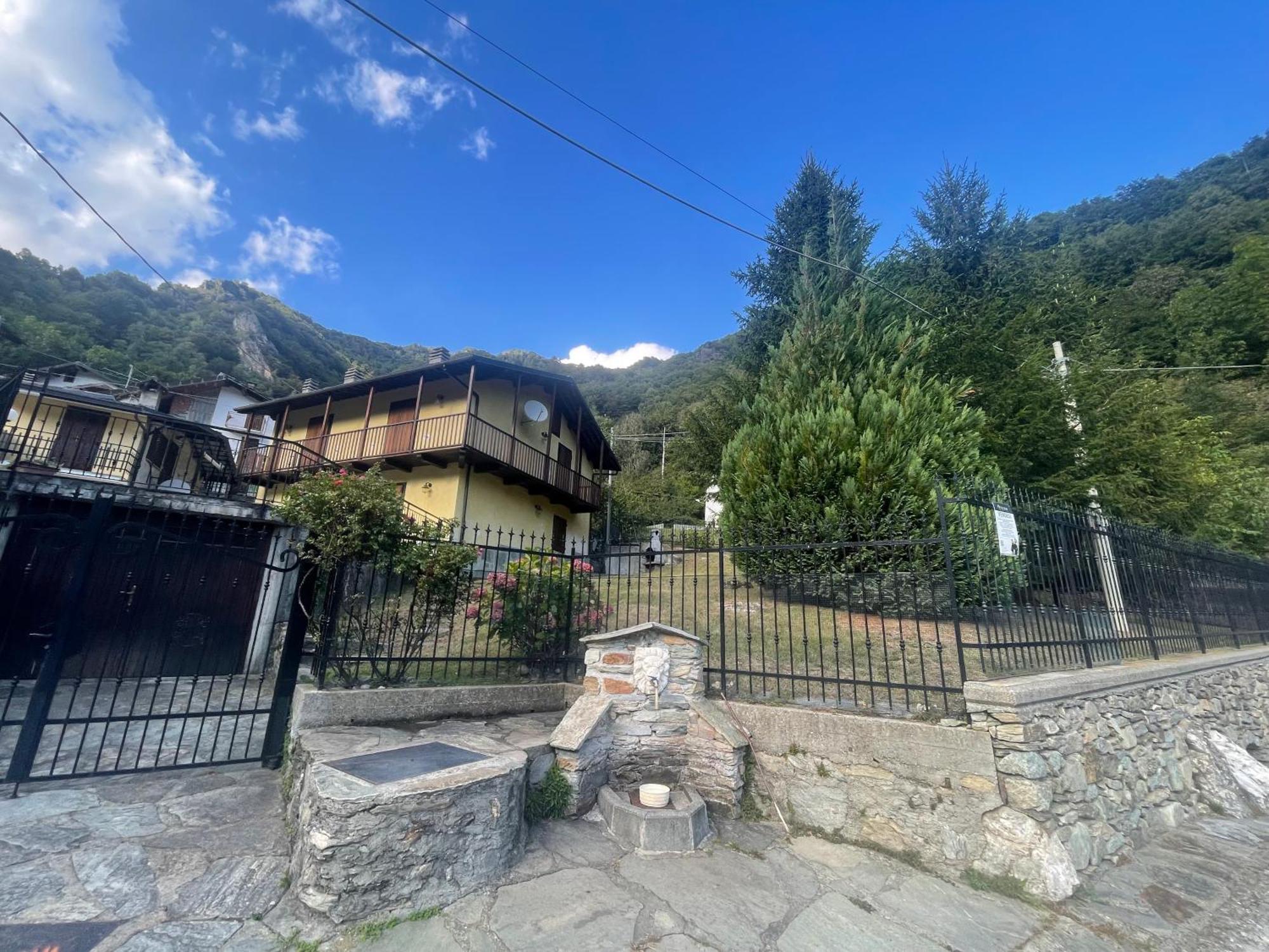 Baita Pressi Gran Paradiso Sparone Kültér fotó